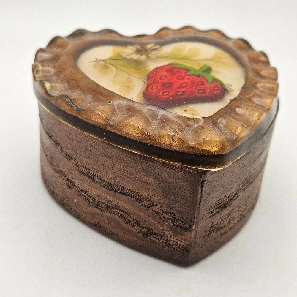 VTG Handmade Heart‎ Shaped Wooden Trinket Box Strawberry Resin Lid Cottagecore